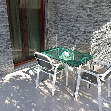 Vila Avni Likometi Ksamil Rom bilde