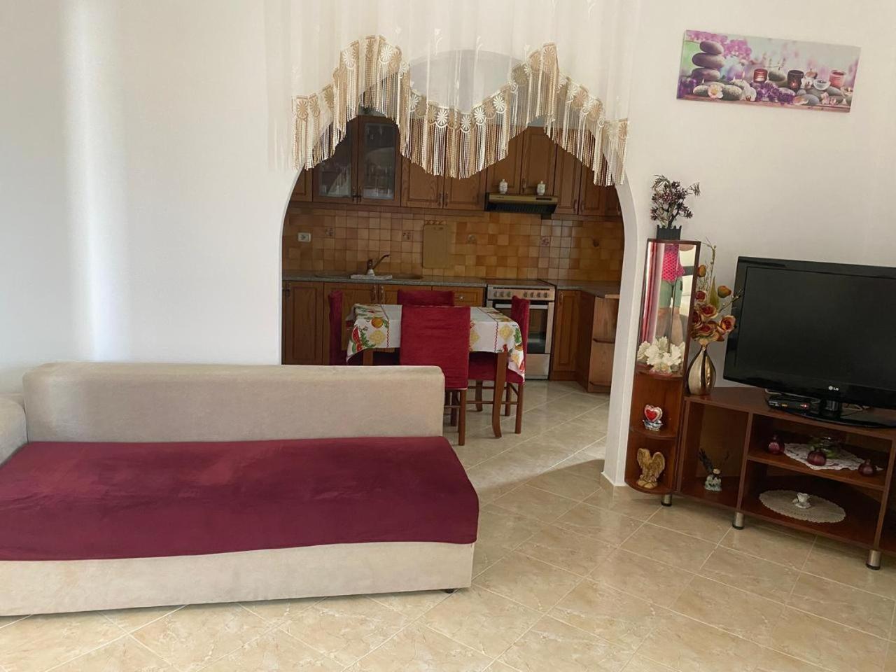 Vila Avni Likometi Ksamil Rom bilde